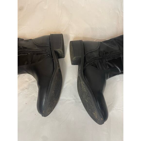 St. John's Bay Women's Riding Boot 10 M EUC - Picture 5 of 5